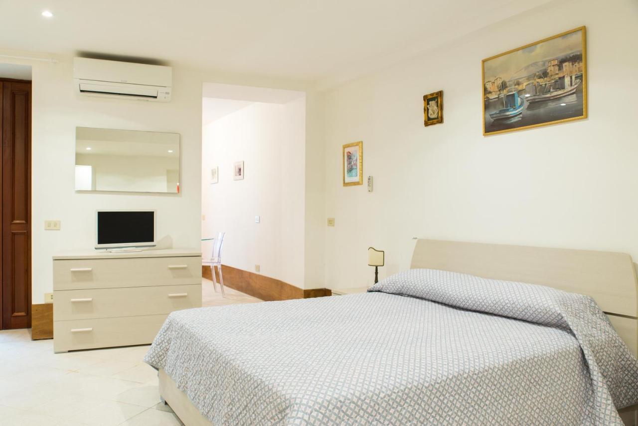 -spacious And Flat With Private Patio * Venecia